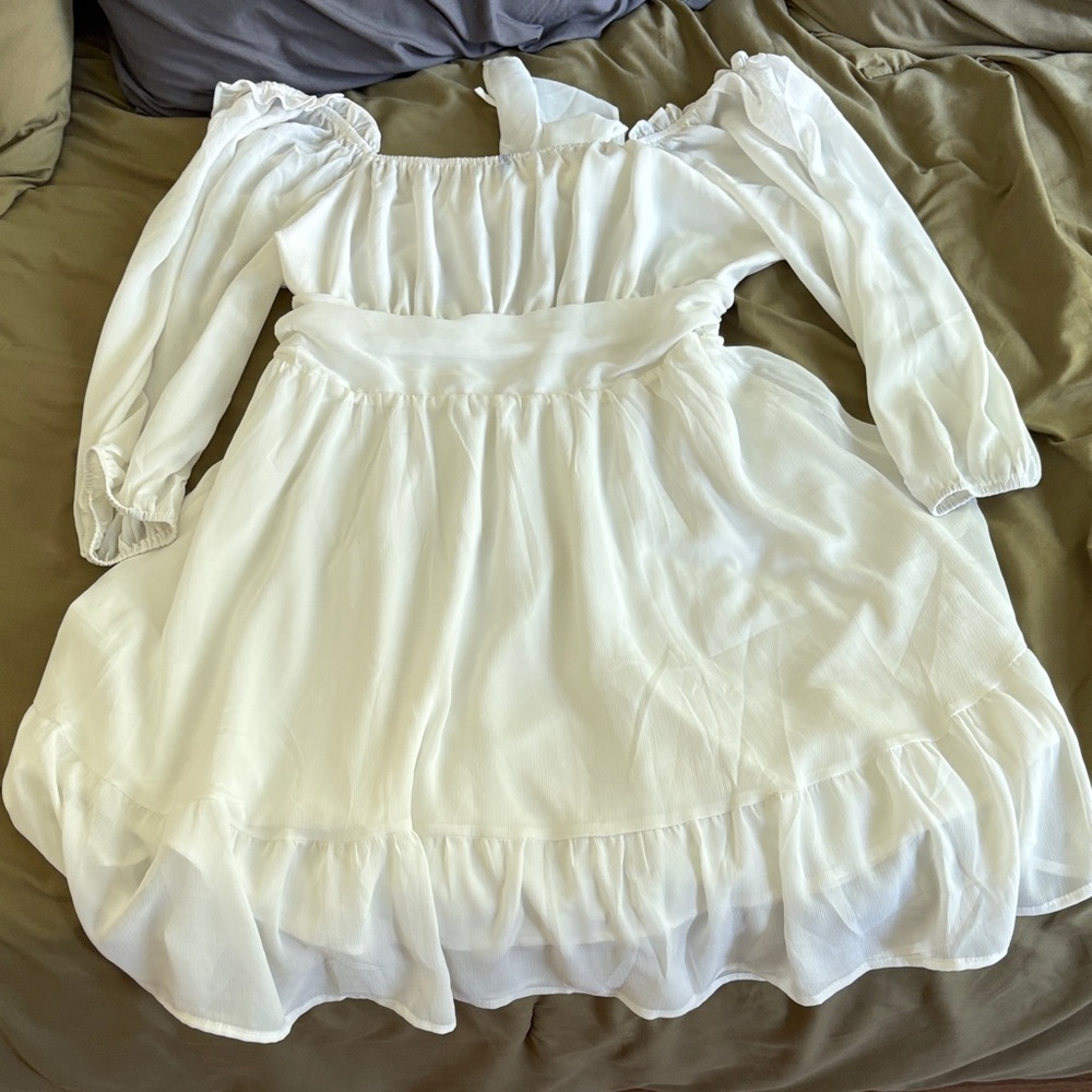 Elegant White Off-Shoulder Kids Dress - Picture 5 of 6